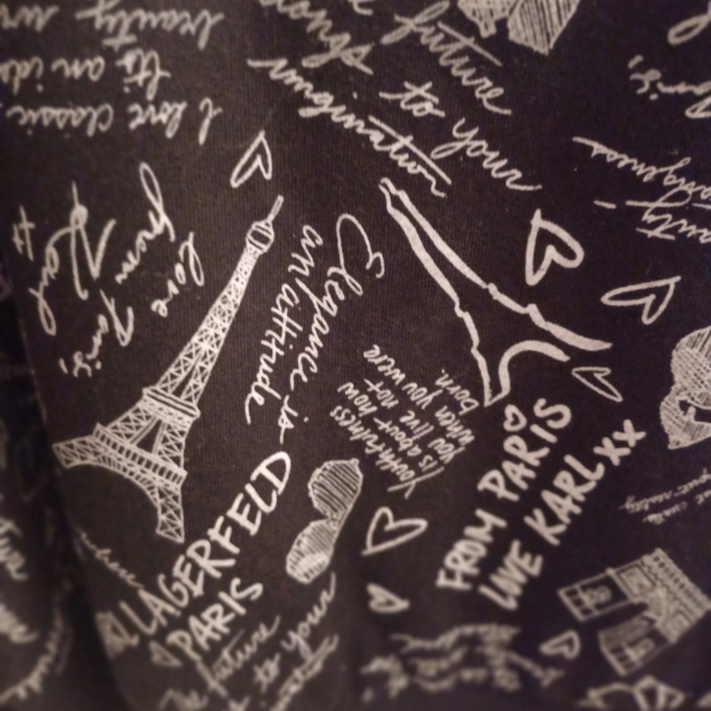 Karl Lagerfeld Paris Black Graphic swetter
